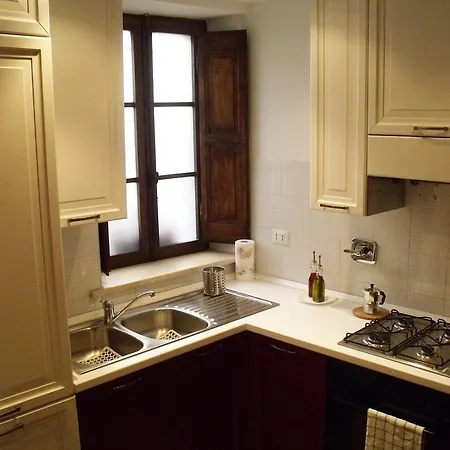 Hotel Diffuso Borgo Dei Sagari